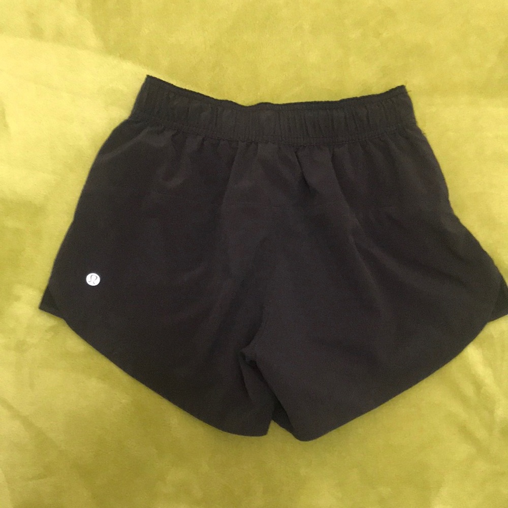 Lululemon Black Size 4 Reversible Shorts